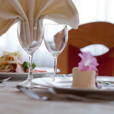 Hotel Al Cervo 泰塞罗 外观 照片